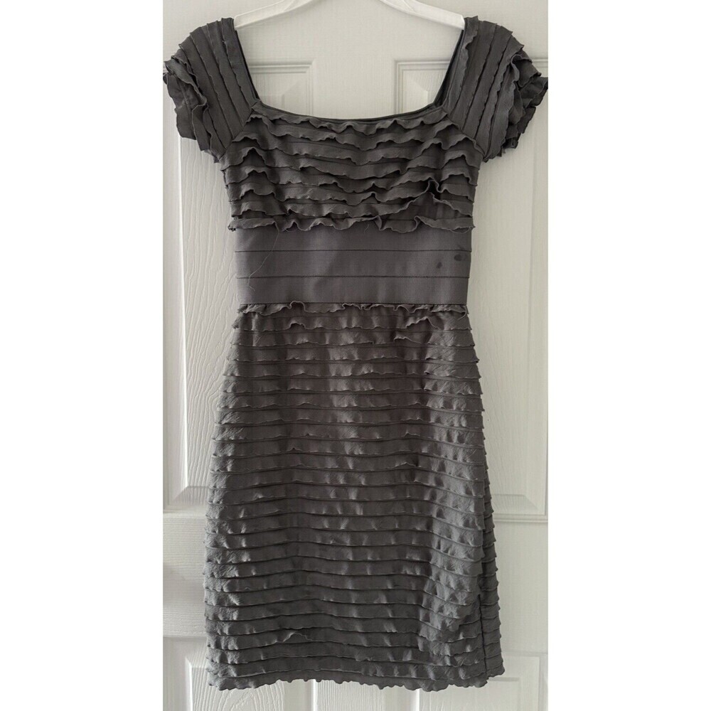 Max Studio Women's dress bodycon mini Ruffle Off-Shoulder Dress size XSmall gray